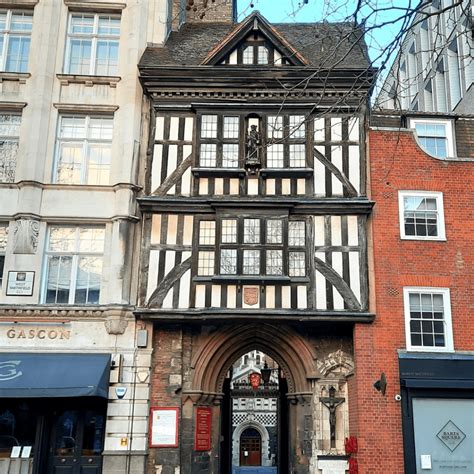 tudor buildings in london|how are tudor houses built.